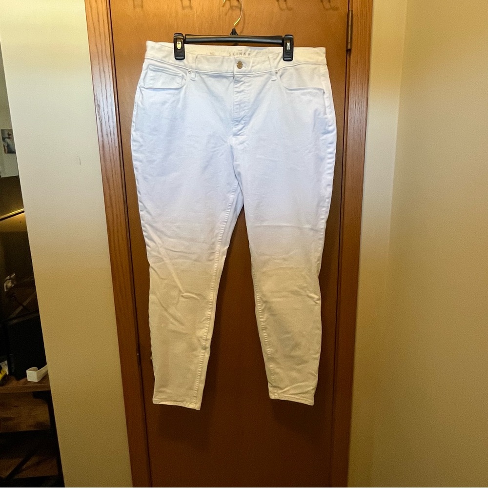 WHBM The Skinny Ankle White Jeans